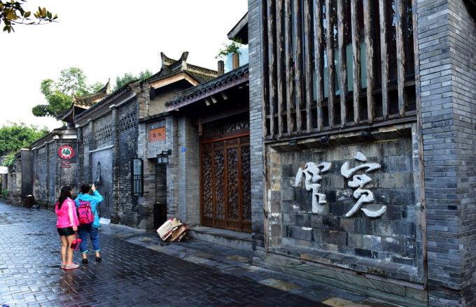 具俊晔酒后表白大S，特效惹人发笑，你觉得他是真情流露吗？游戏画面
